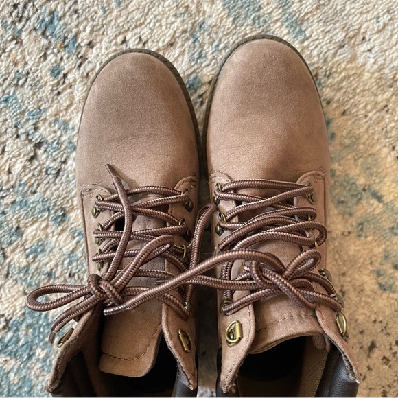 NWT Wetseal Lace Up Booties - Picture 6 of 7